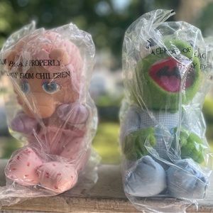 Mint pair of Miss Piggy & Kermit babies in diapers Hasbro 1984 Vintage plush